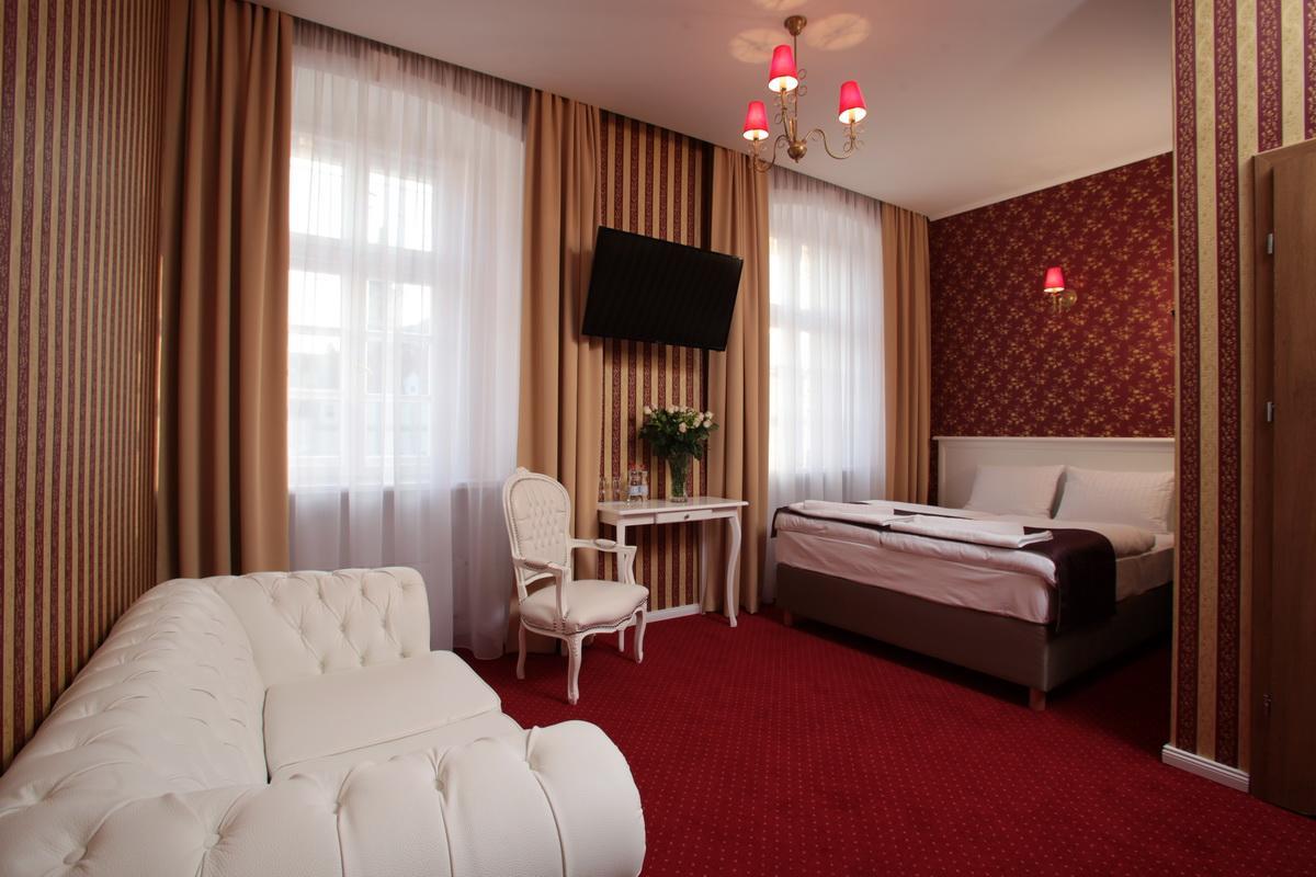 Hotel Court Park Nysa Ngoại thất bức ảnh
